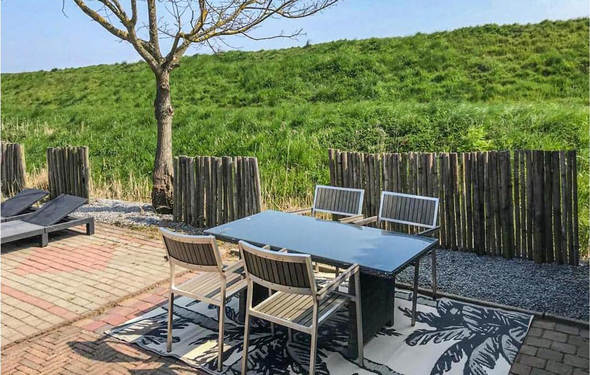 Beautiful Home In Sint-Annaland With Kitchen Εξωτερικό φωτογραφία